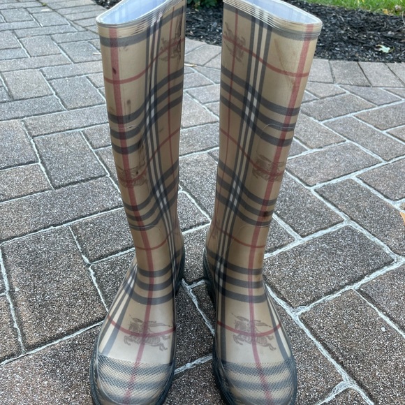 Burberry Haymarket Rain Boots Classic Check Round Toe Size 38 (US 5) - Picture 6 of 6